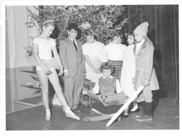 Elm Place 4th Grade Play